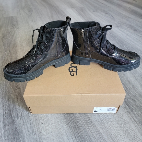 UGG Kids Ashton Lace-up Glitter Boot - Picture 4 of 11